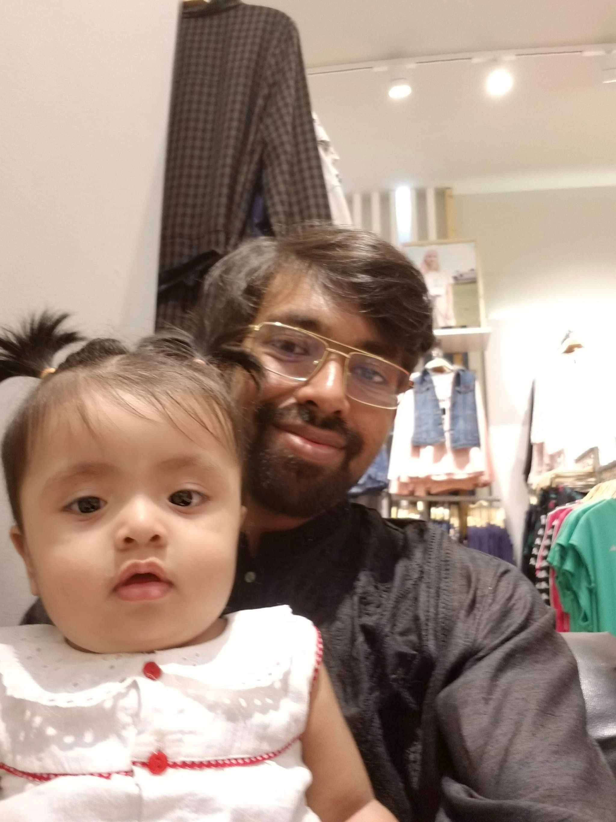 Shopping with daddy! 🛍️