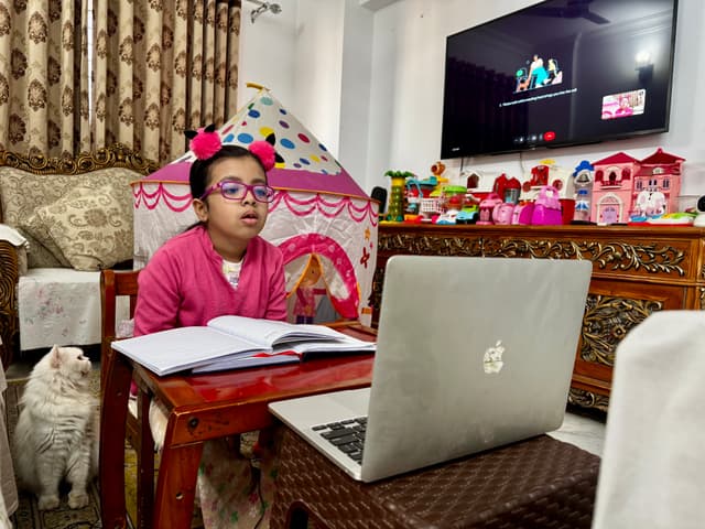 Classes keep me busy 📥